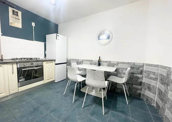 Apartman Blue - Half Ground Level With Windows - Demisol