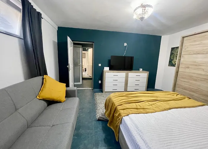 Blue - Half Ground Level With Windows - Demisol Apartman