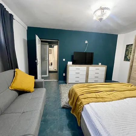 Blue - Half Ground Level With Windows - Demisol Апартаменты